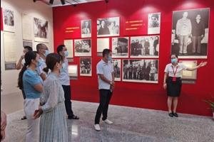 CQ9电子党总支  组织参观《中国共产党人的家风》档案展